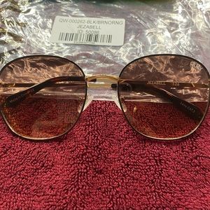 QUAY Jezabell Sunglasses